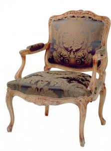 Taillardat crée aussi bien du fauteuil Louis XVIII ou régence que du canapé style Empire 